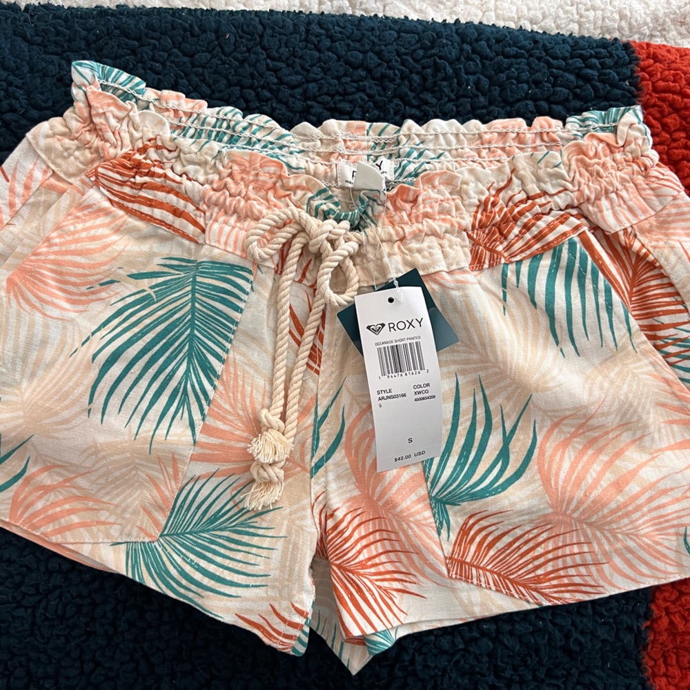 Roxy Girls Palm Shorts, size small